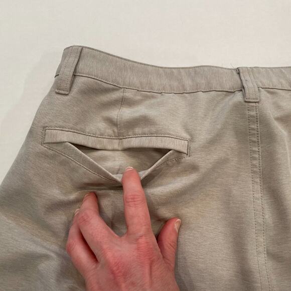 Hurley Tan/Neutral Spacedye Walk Short Bermuda, Size 36, Inseam 9" - Picture 6 of 13